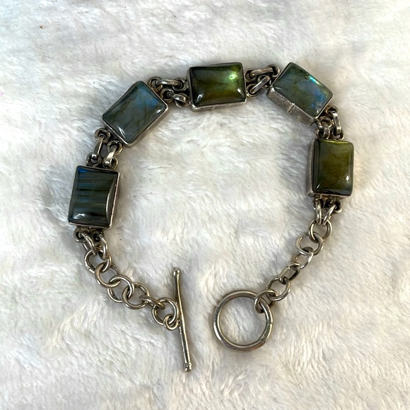 Blue/green Labradorite healing stone and silver bracelet. - Picture 1 of 5